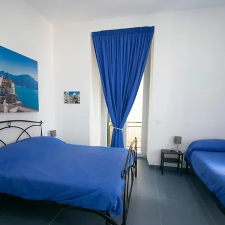 Knight House Guest house *