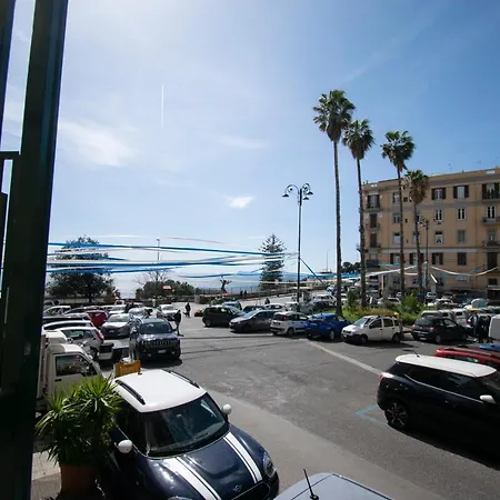 ゲストハウス Knight House