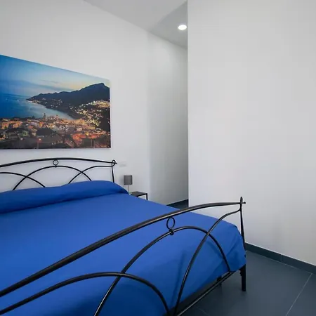 Knight House 4* ナポリ