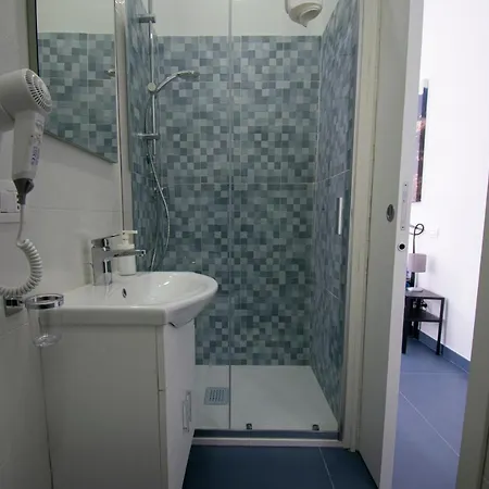 Knight House 4*
